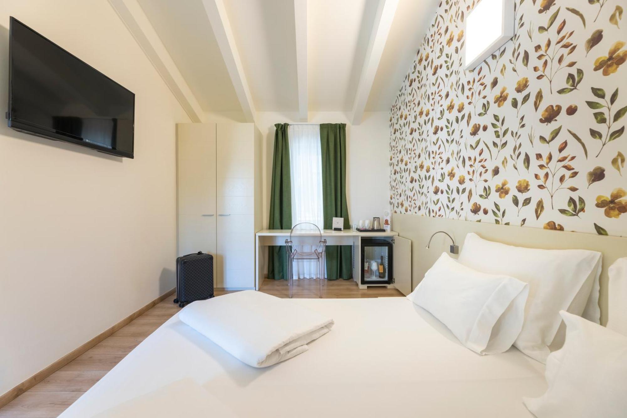 Hi Hotels Torbole - Pool & Spa Torbole Sul Garda Eksteriør billede